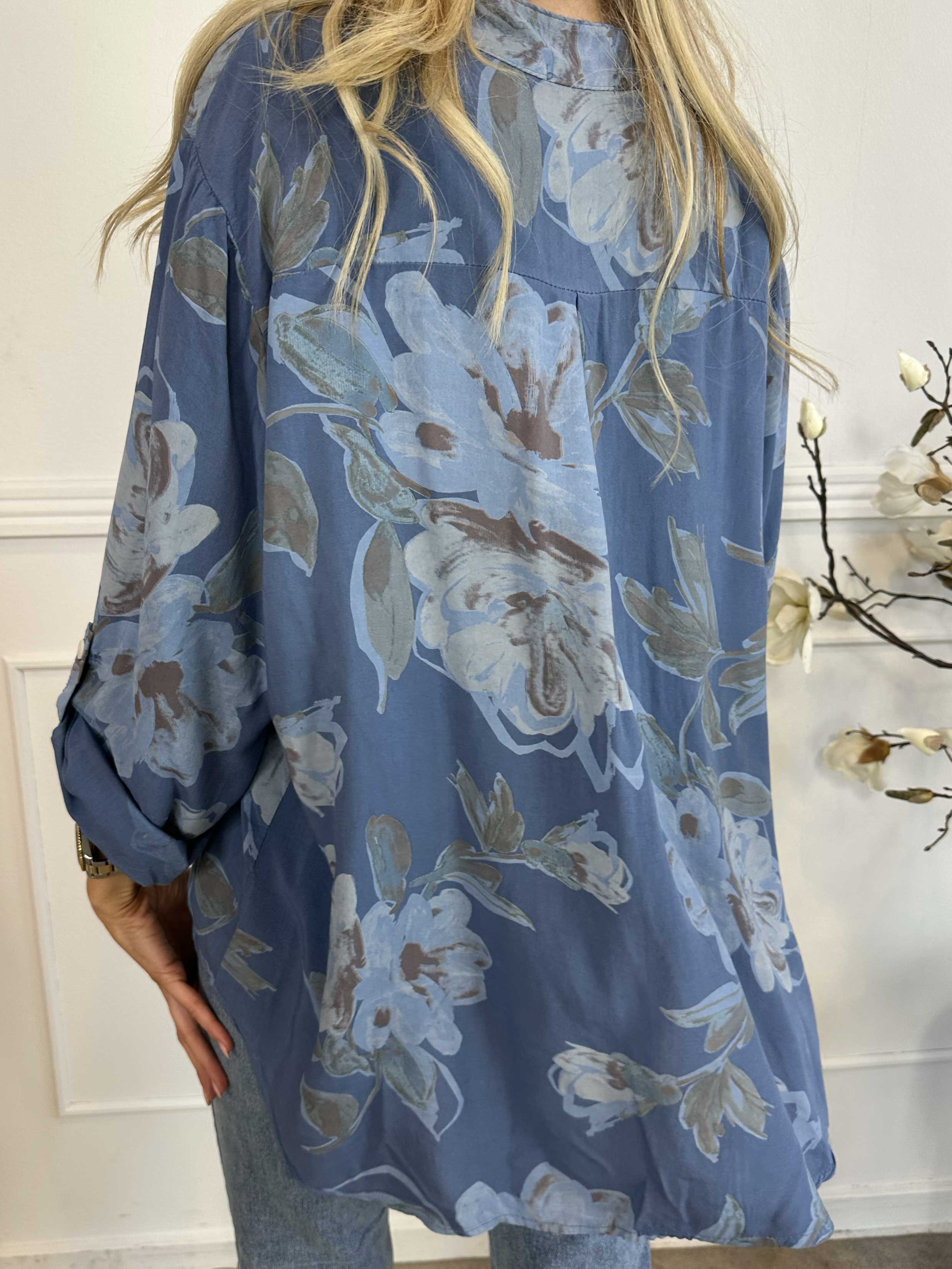 Ella - Sød tunika i viskose med blomster motiver